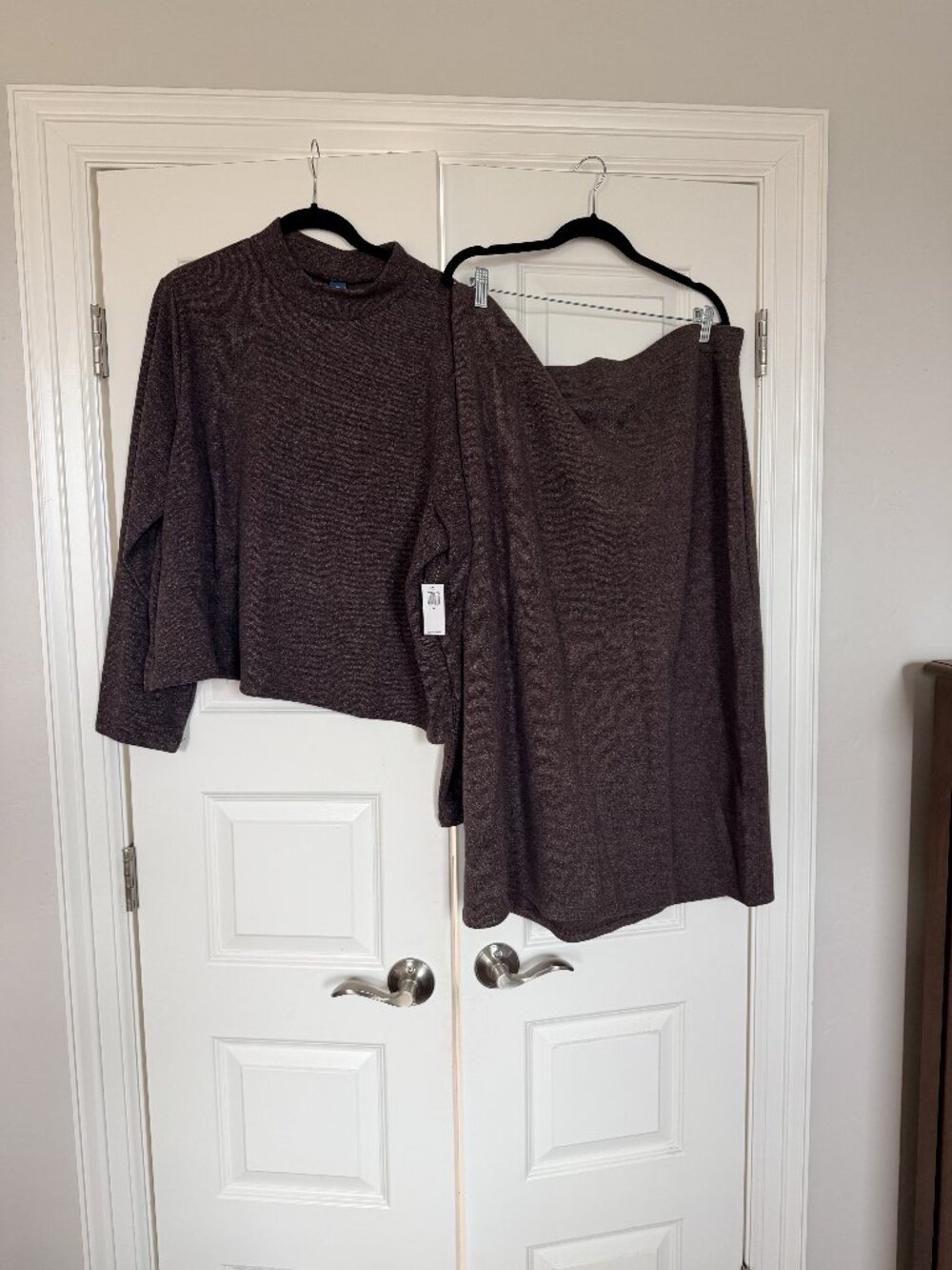 Old Navy Mock Neck Top Skirt Set Women's 2X Brown NWT